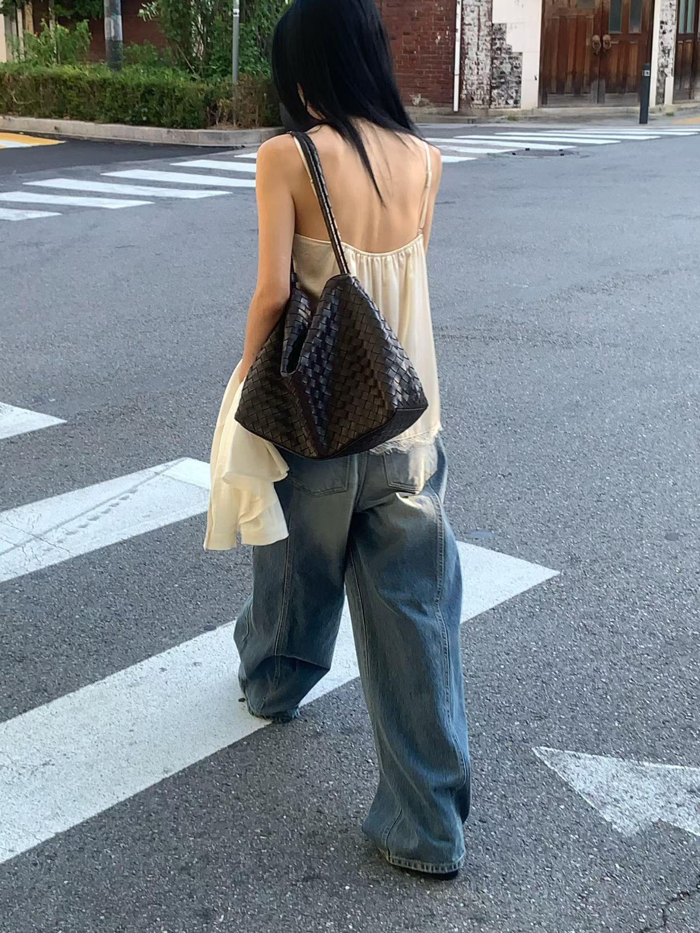 拼接蕾絲緞面背心